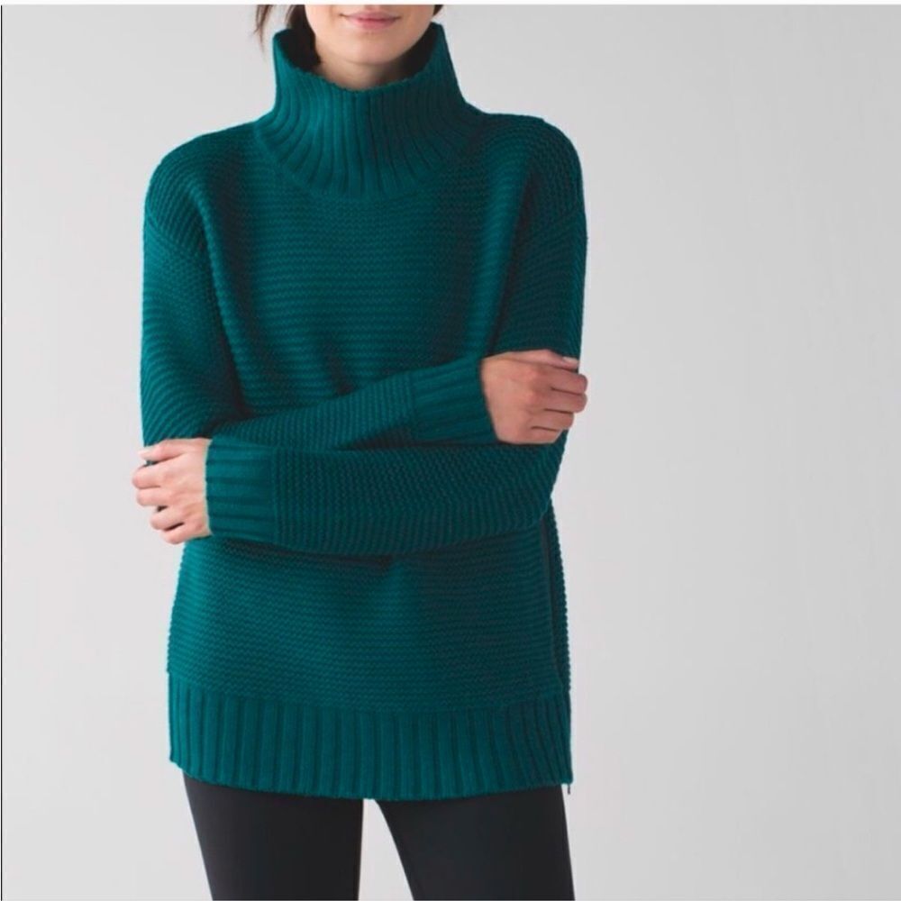 Lululemon Kurmasana green merino wool turtleneck sweater bottom zip 4